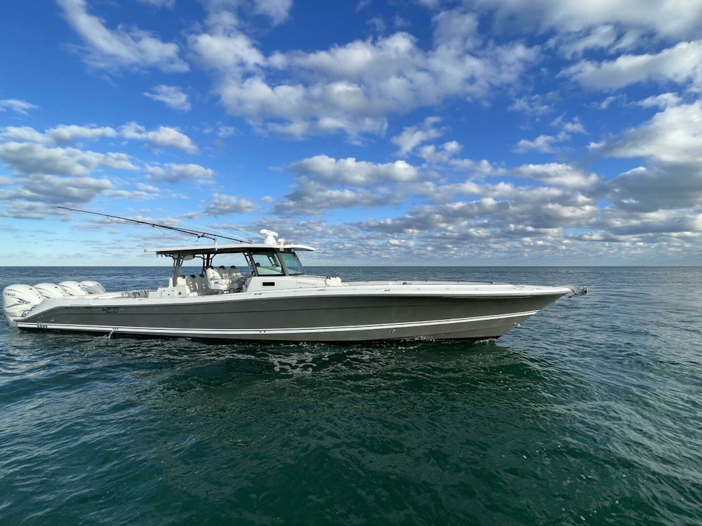 HCB Sueños Yacht For Sale