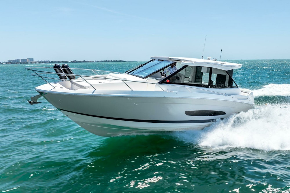 Regal 36 Grande Coupe Yacht For Sale