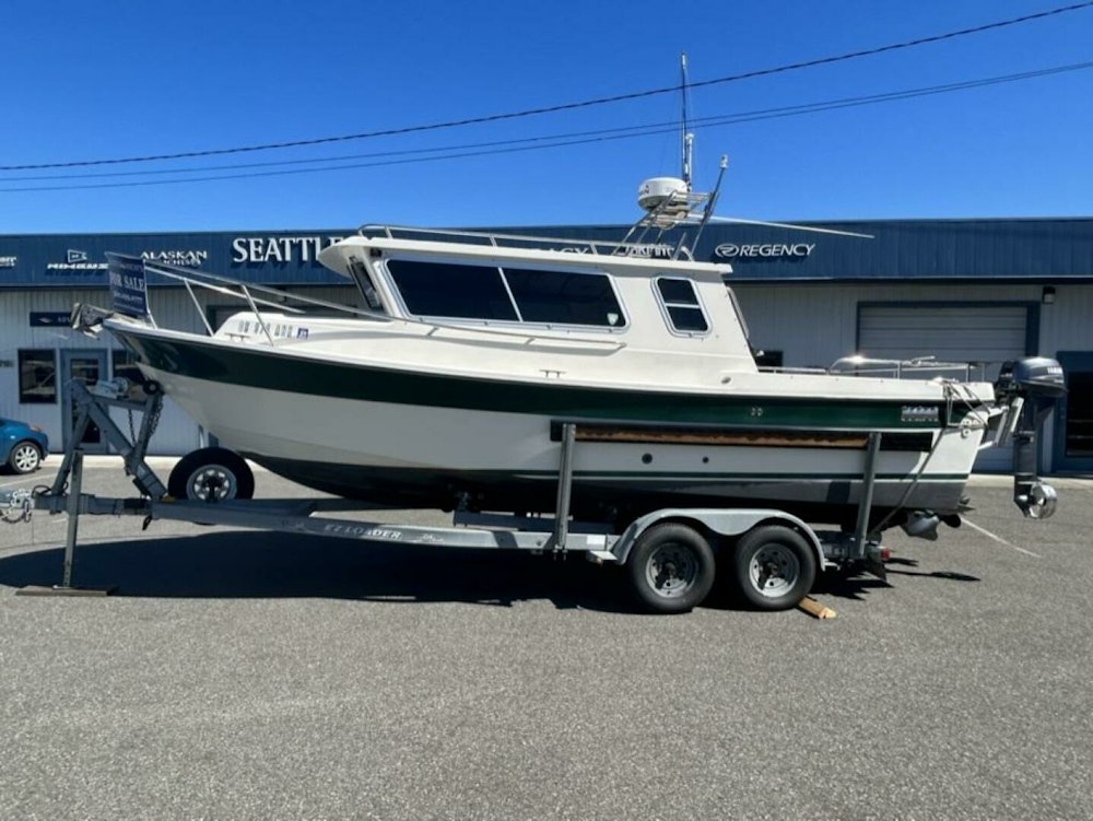 Sea Sport Explorer 2400 Yacht For Sale