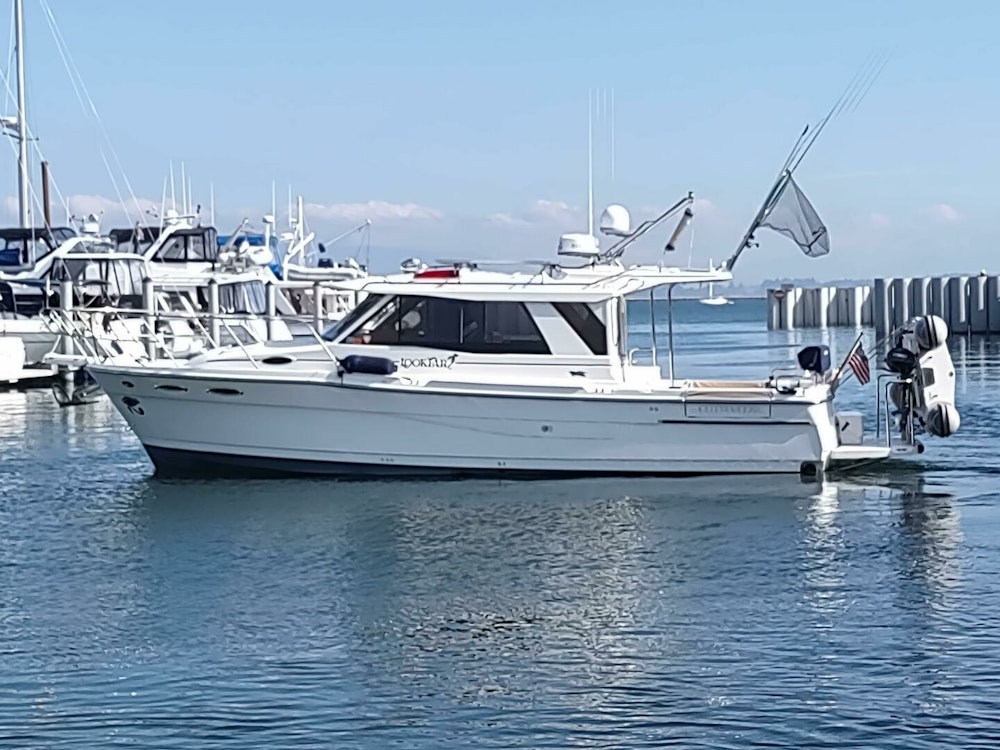 Cutwater Sedan Yacht For Sale