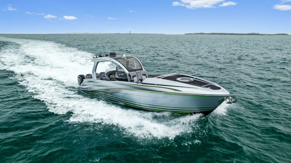 Deep Impact 399 Cabin Yacht For Sale