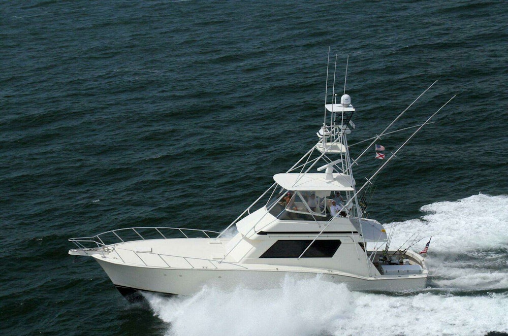 Hatteras 55 Convertible Yacht For Sale