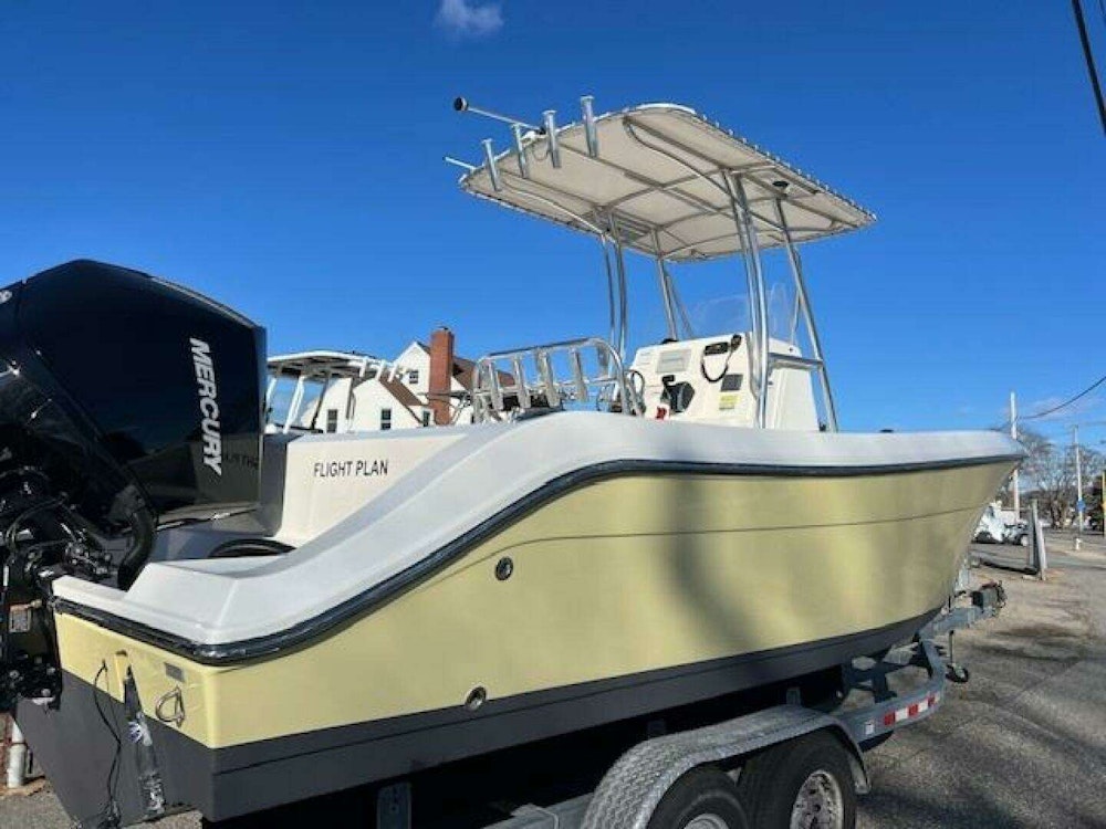 Cobia 237 CC Yacht For Sale