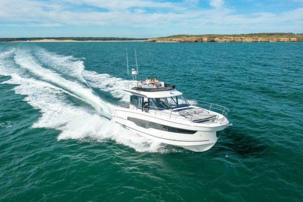 Jeanneau 1295 Fly Yacht For Sale