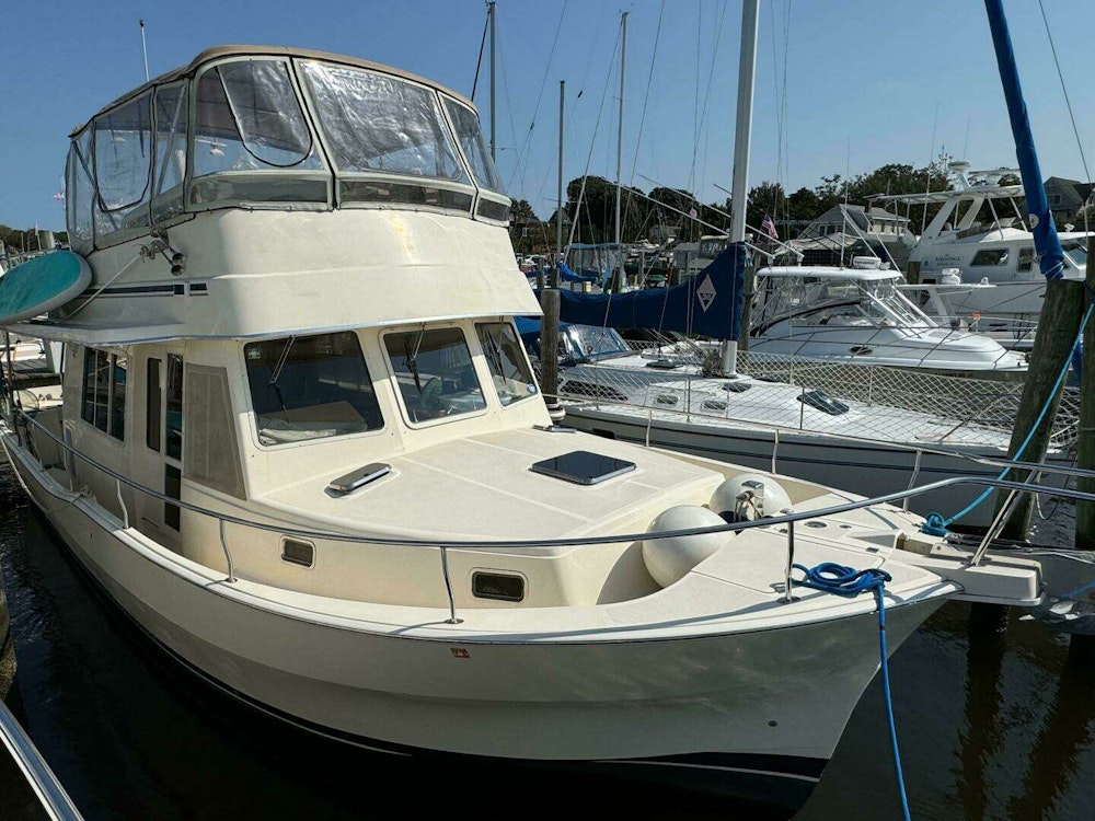 Mainship 400 Trawler Yacht For Sale