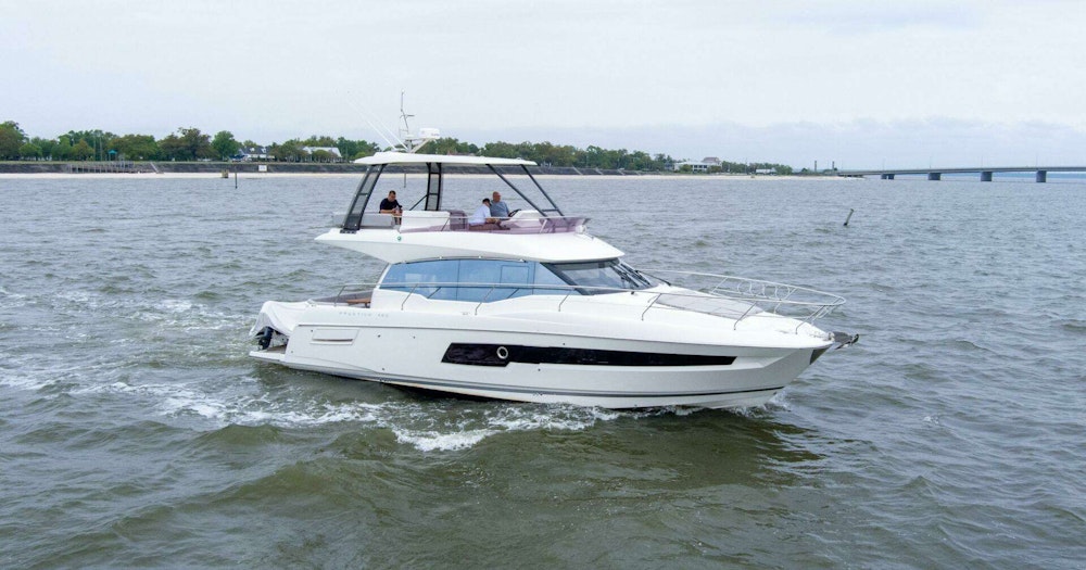 Prestige 460 Flybridge Yacht For Sale