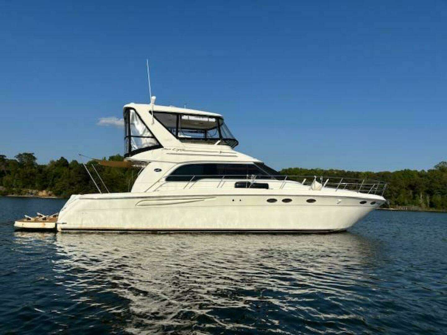 1999 Sea Ray 480 Sedan Bridge 48' Yacht For Sale | Seattle Yachts