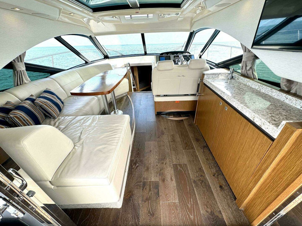 Sea Ray 510 Sundancer Yacht For Sale