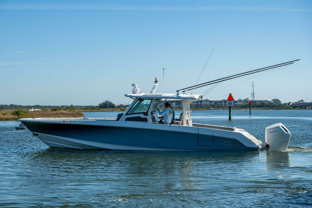 Boston Whaler  Yacht For Sale
