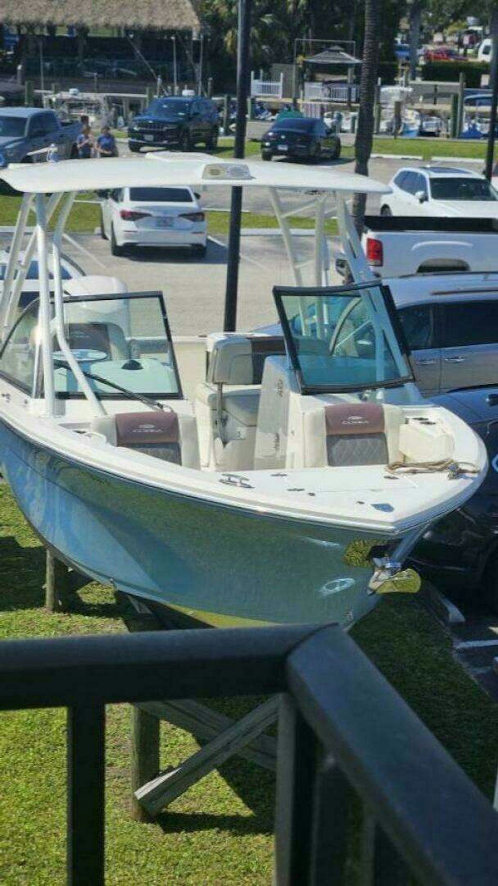 Cobia 240 DC Yacht For Sale
