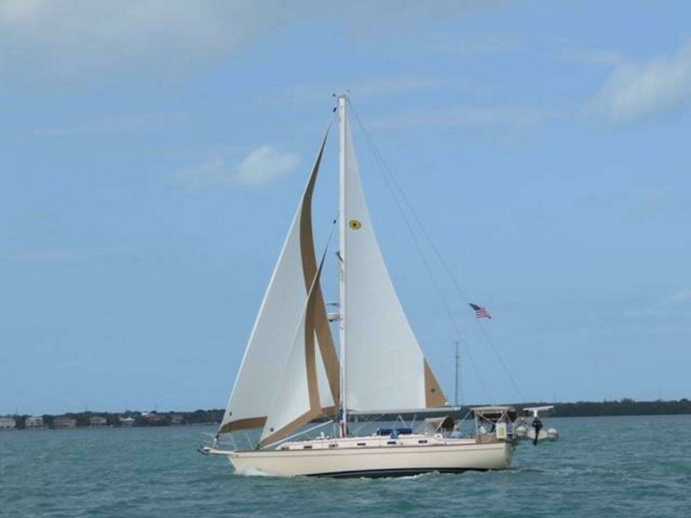 Island Packet 40 Yacht For Sale