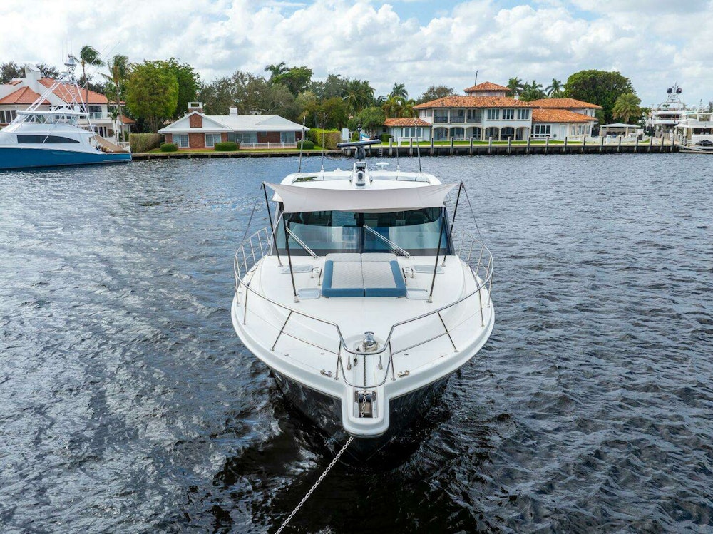 Riviera 575 SUV Yacht For Sale