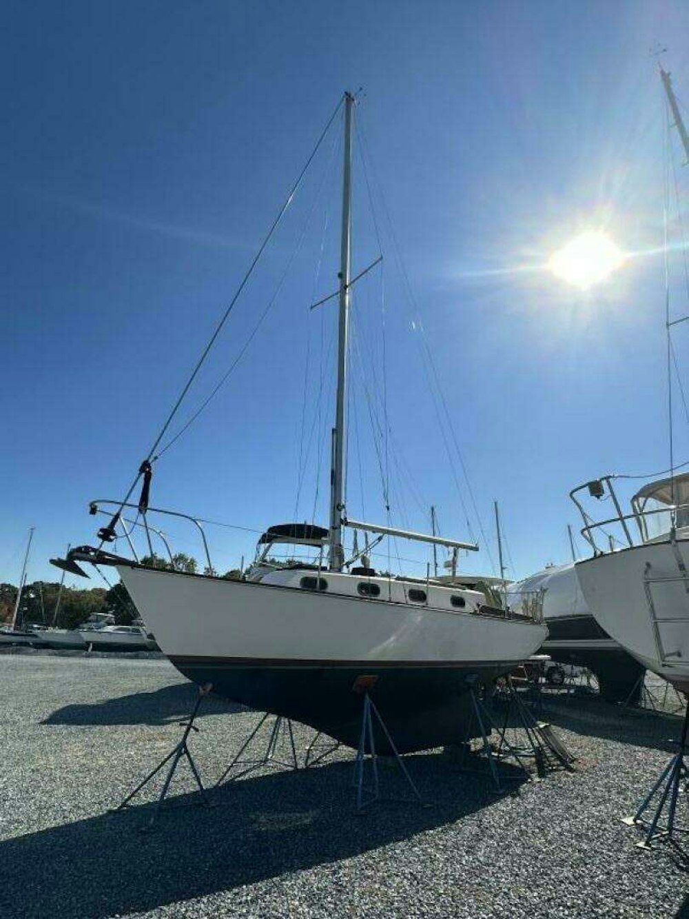 Cape Dory CD 28 Yacht For Sale