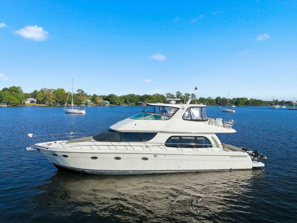 Carver Voyager Yacht For Sale