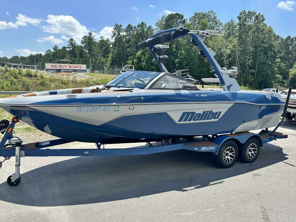Malibu Wakesetter LSV Yacht For Sale