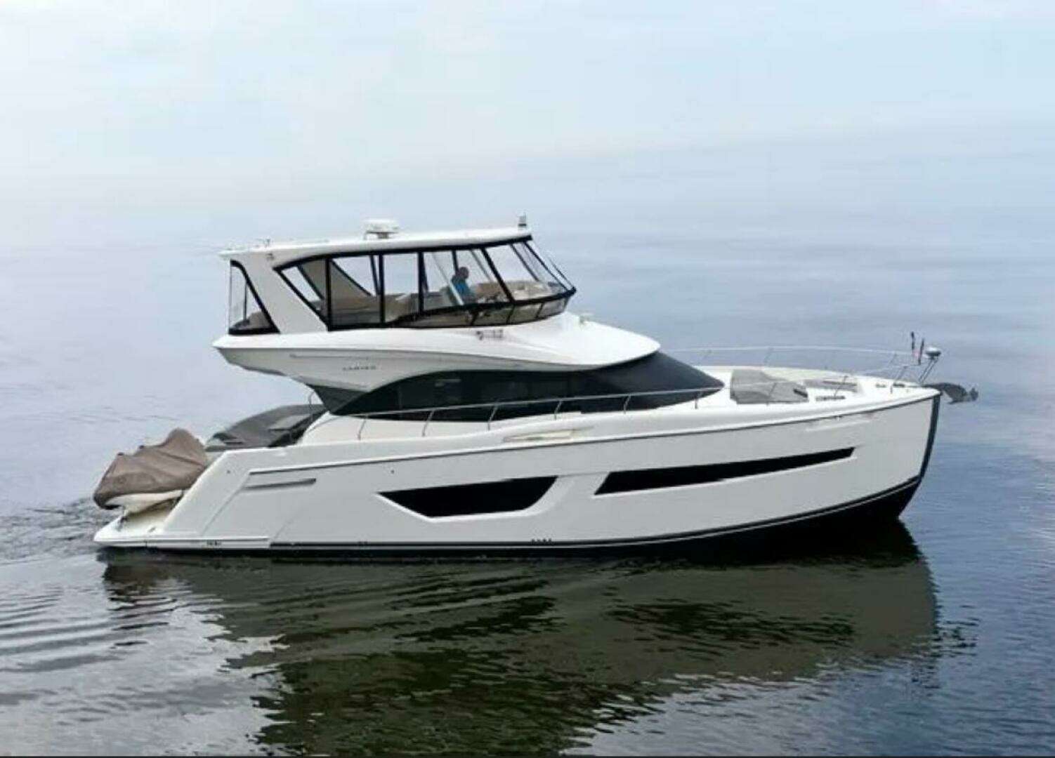 2019 Carver C52 Command Bridge 52' Yacht For Sale | STRESS RELIEF