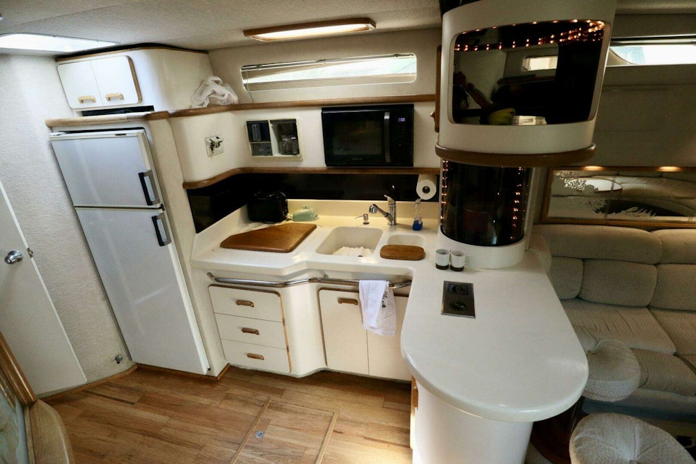 Sea Ray 500 Sundancer Yacht For Sale