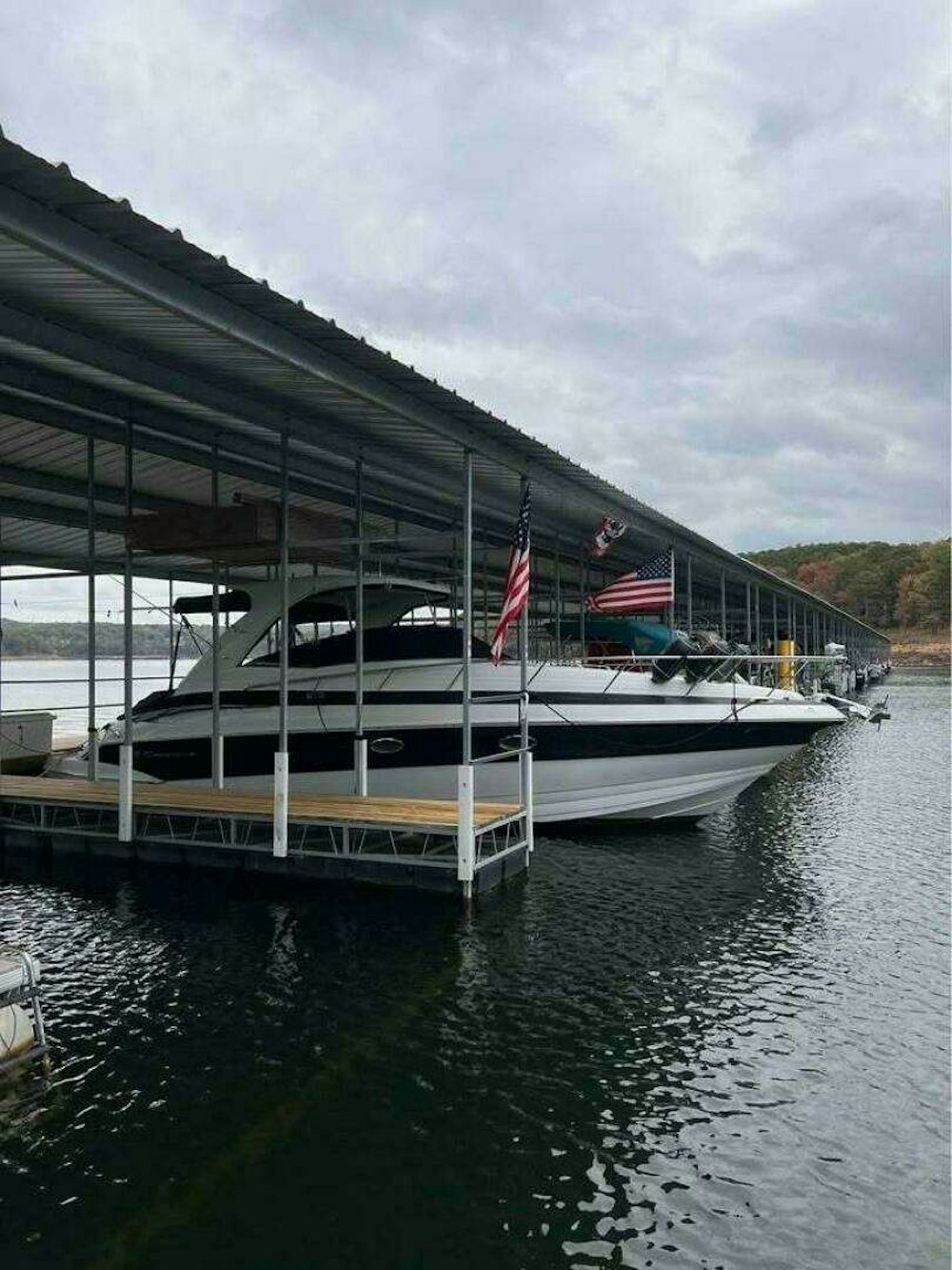 Crownline 340 CR Yacht For Sale
