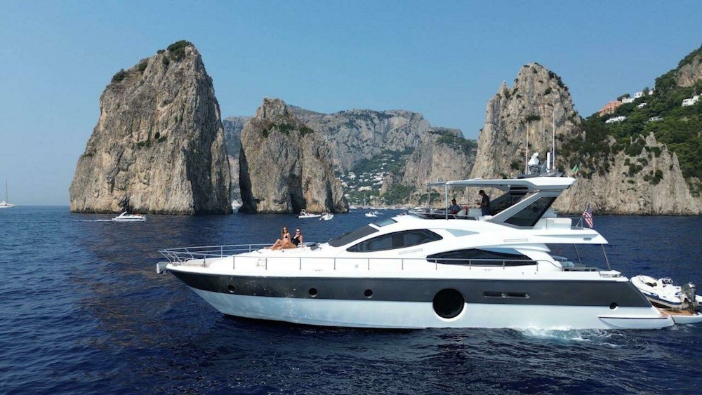 Aicon 64 Yacht For Sale