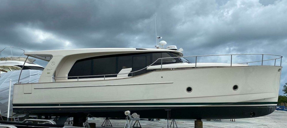 Greenline 40 Hybrid Yacht For Sale