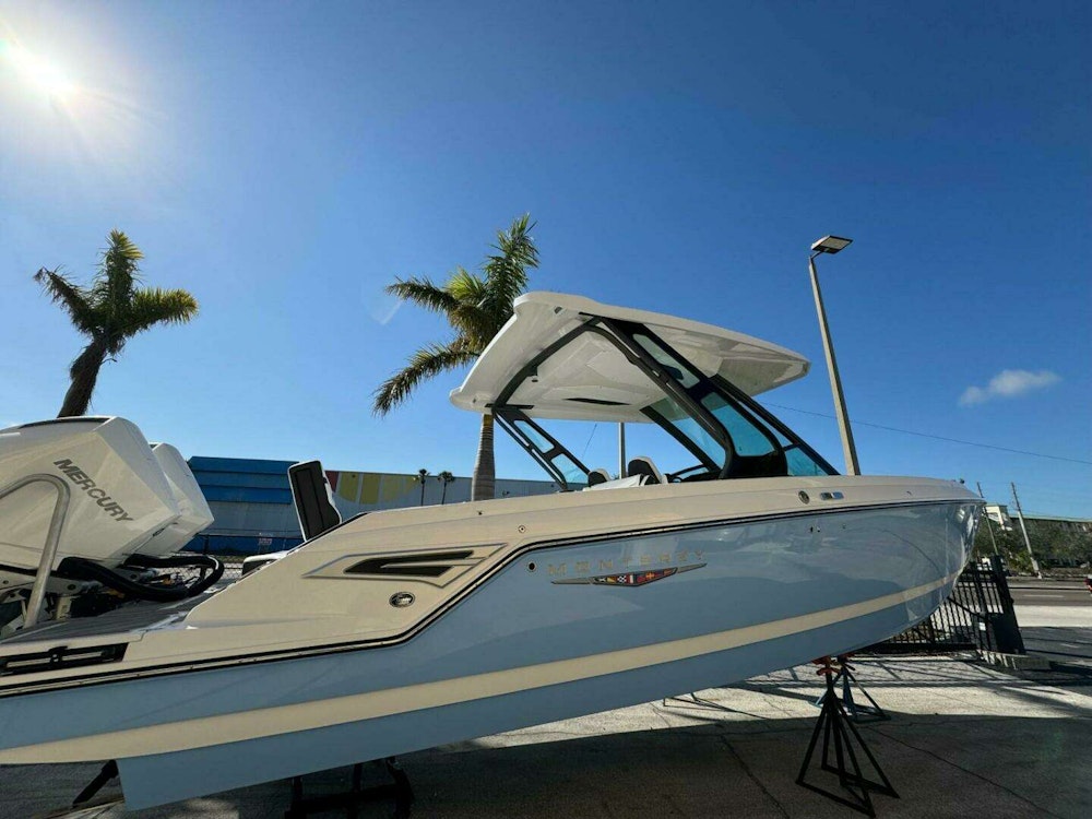 Monterey 30 ELITE Yacht For Sale