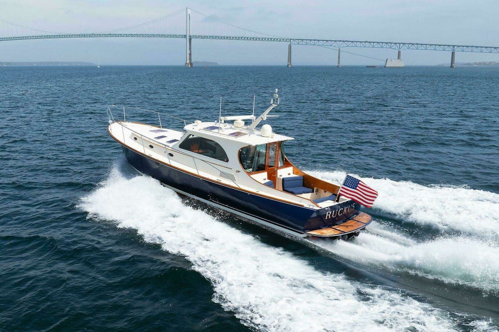 Hinckley Talaria 44 MY Yacht For Sale