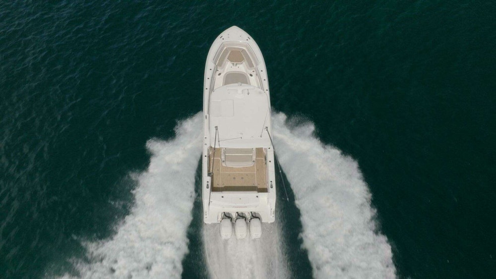 Boston Whaler 380 Outrage Yacht For Sale