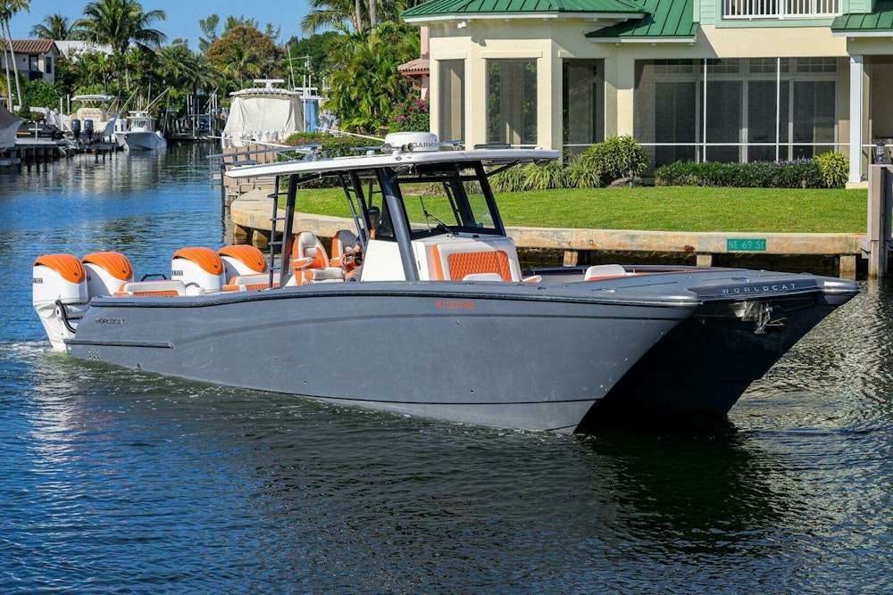 World Cat  Yacht For Sale
