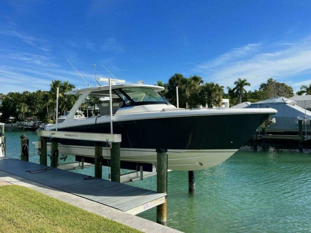 Tiara Yachts 38 LS Yacht For Sale