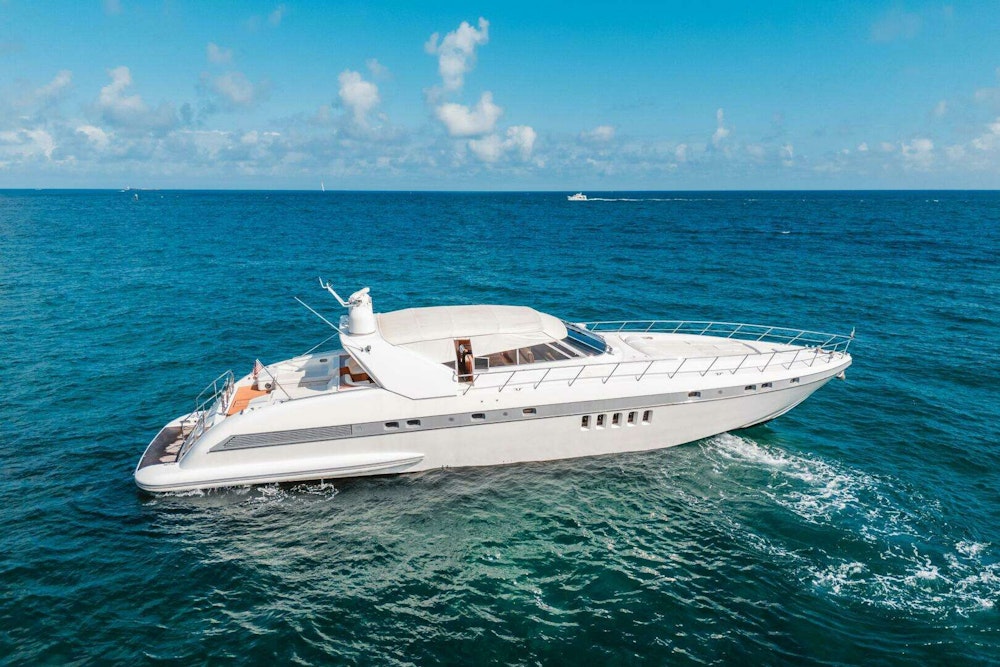 Mangusta 80 Yacht For Sale