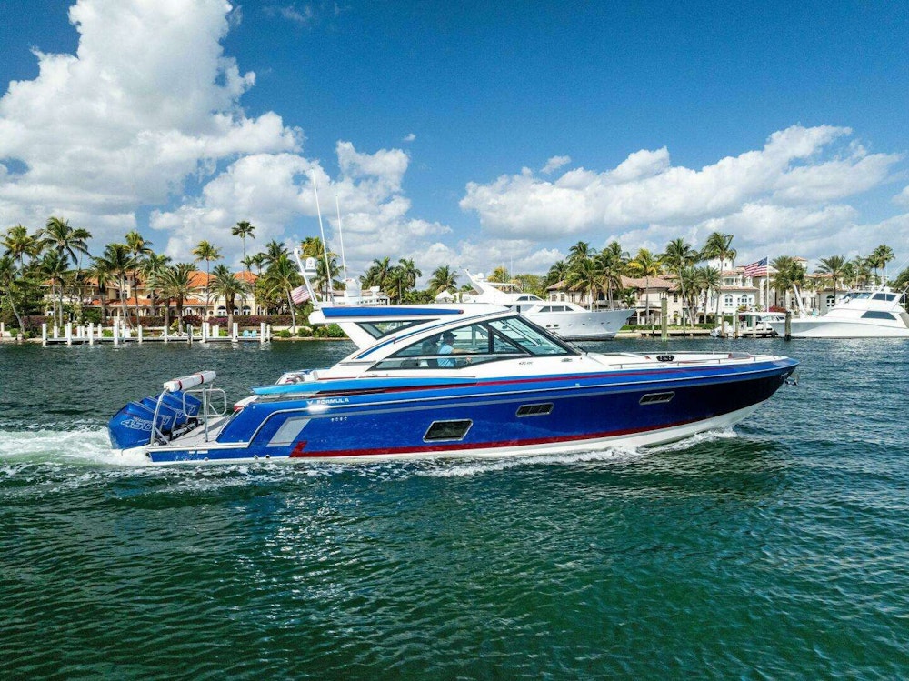 Formula 430 Super Sport Crossover Yacht For Sale