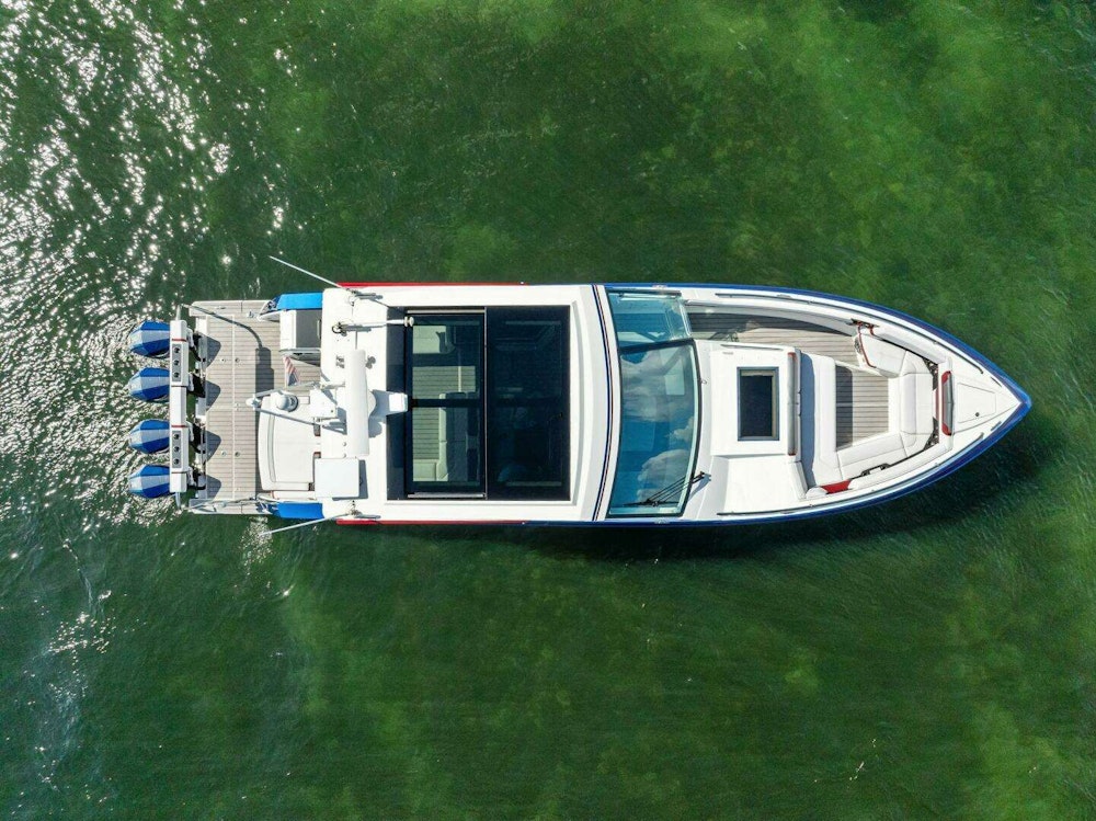 Formula 430 Super Sport Crossover Yacht For Sale