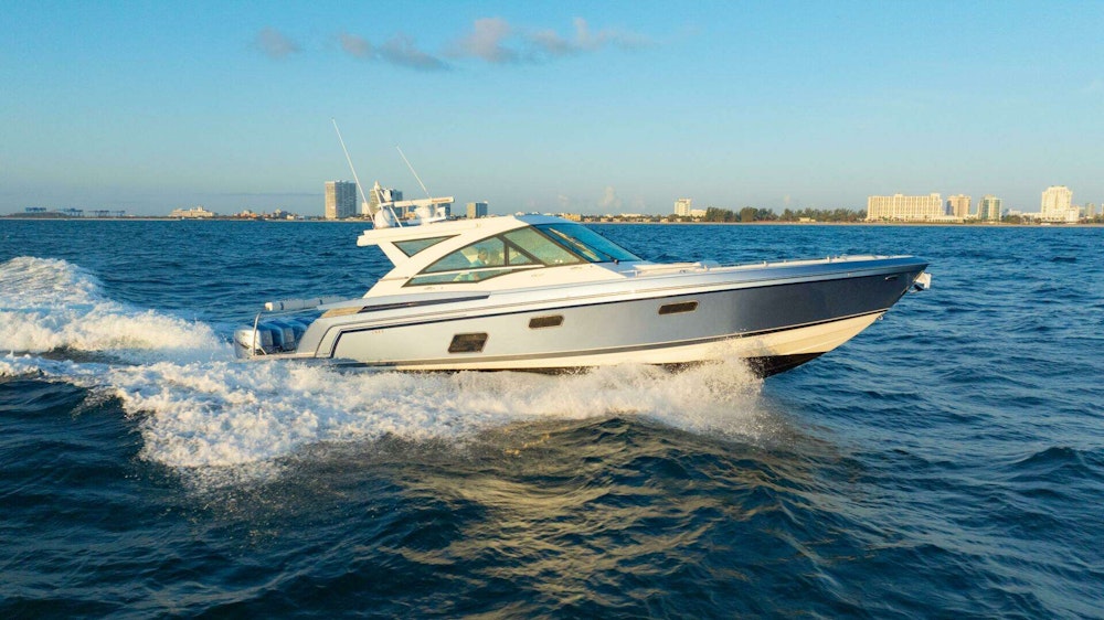 Formula 430 Supersport Crossover Yacht For Sale
