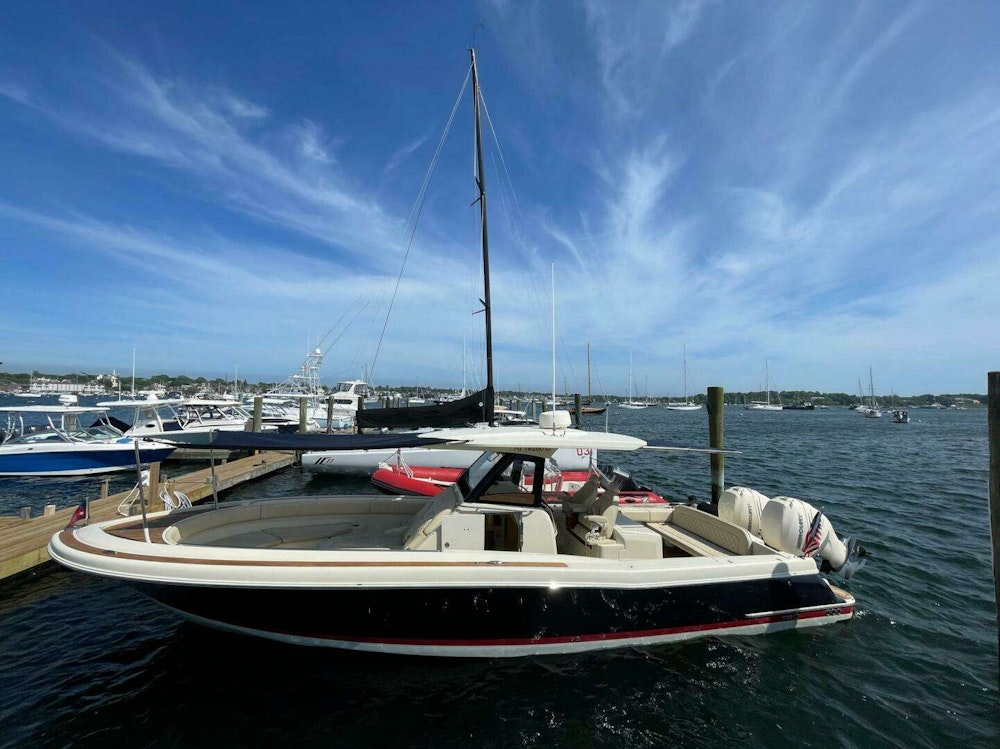 Chris-Craft Catalina Yacht For Sale