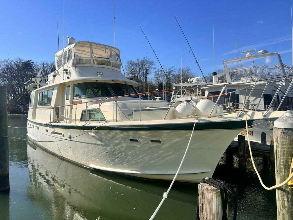Hatteras 58 MY Yacht For Sale