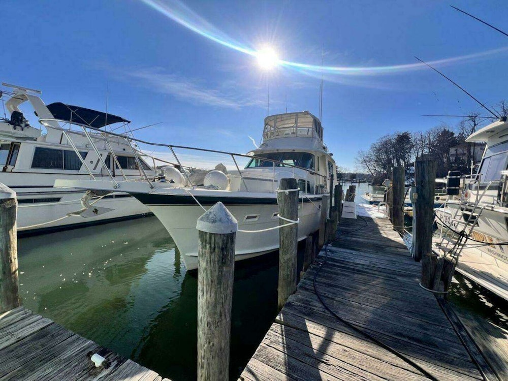 Hatteras 58 MY Yacht For Sale