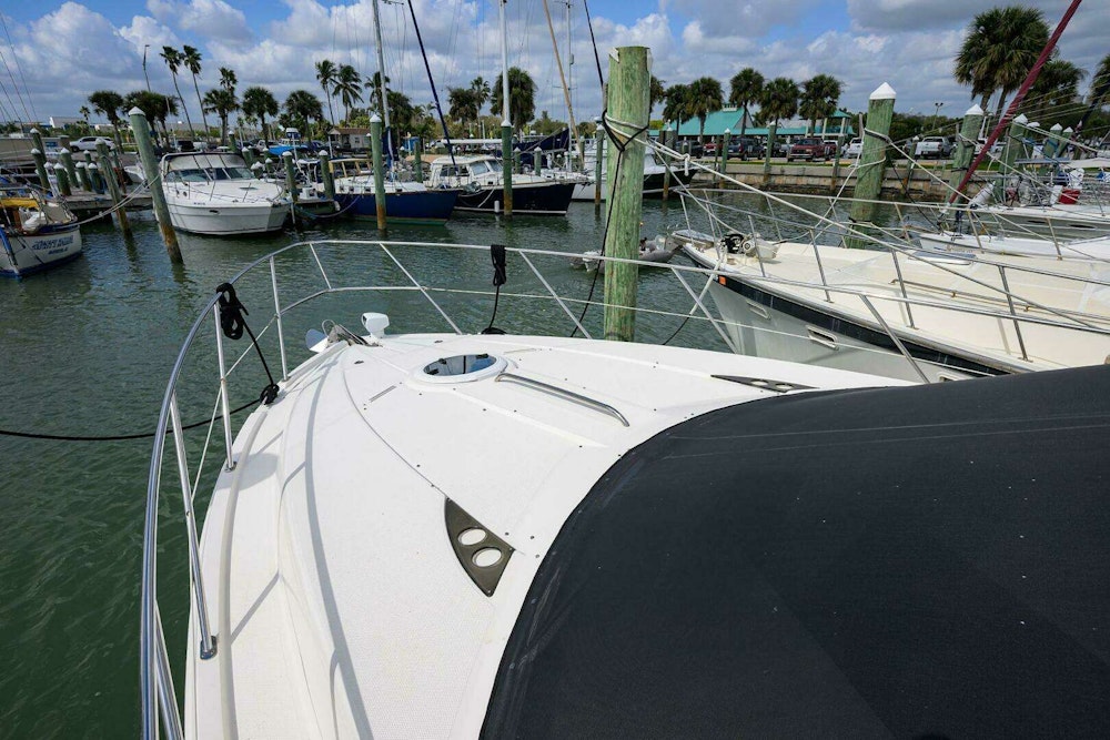 Meridian 391 Sedan Yacht For Sale