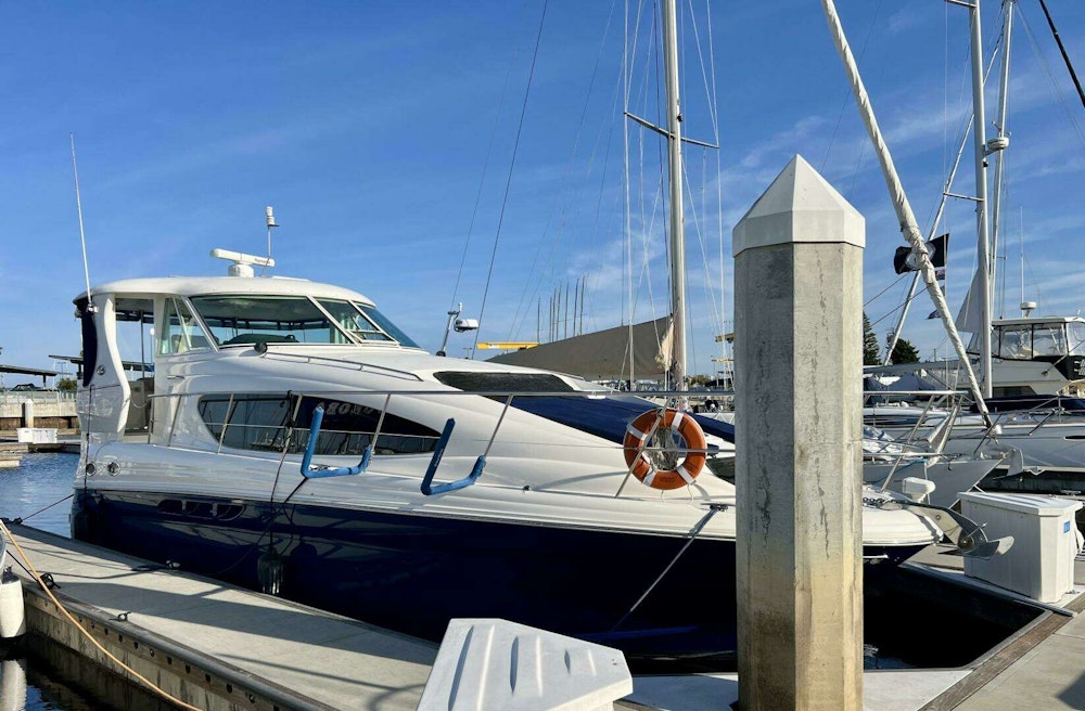 Sea Ray 390 Motor Yacht Yacht For Sale