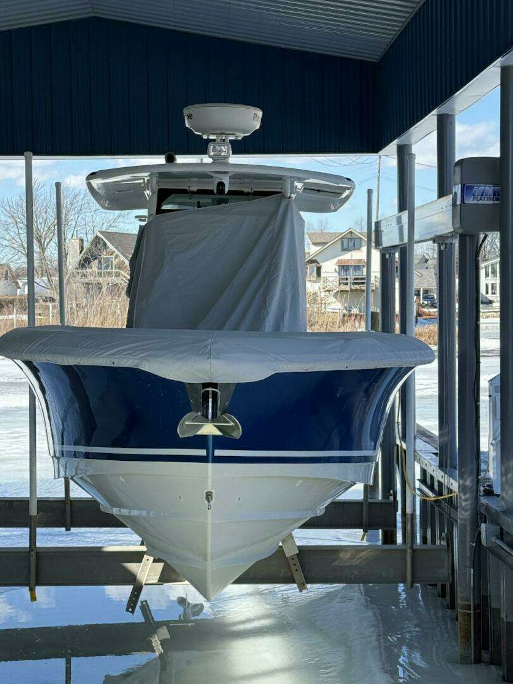 Boston Whaler 33 Outrage Yacht For Sale