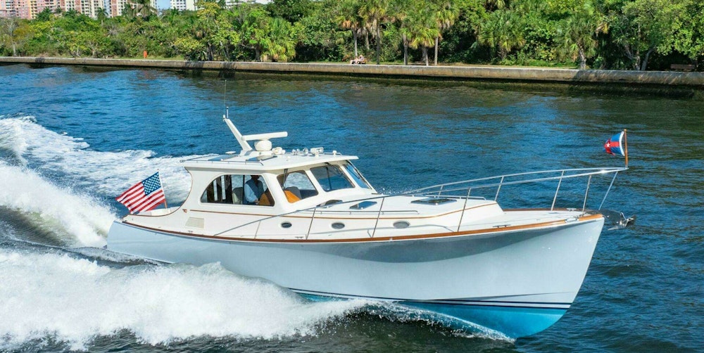 Hinckley Talaria 44 Yacht For Sale