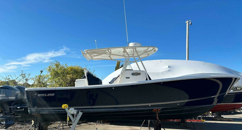 Regulator 31 Yacht For Sale