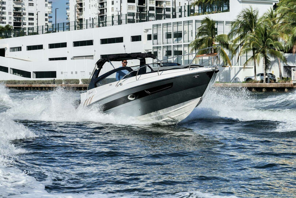 Hanover Yachts 305 Yacht For Sale