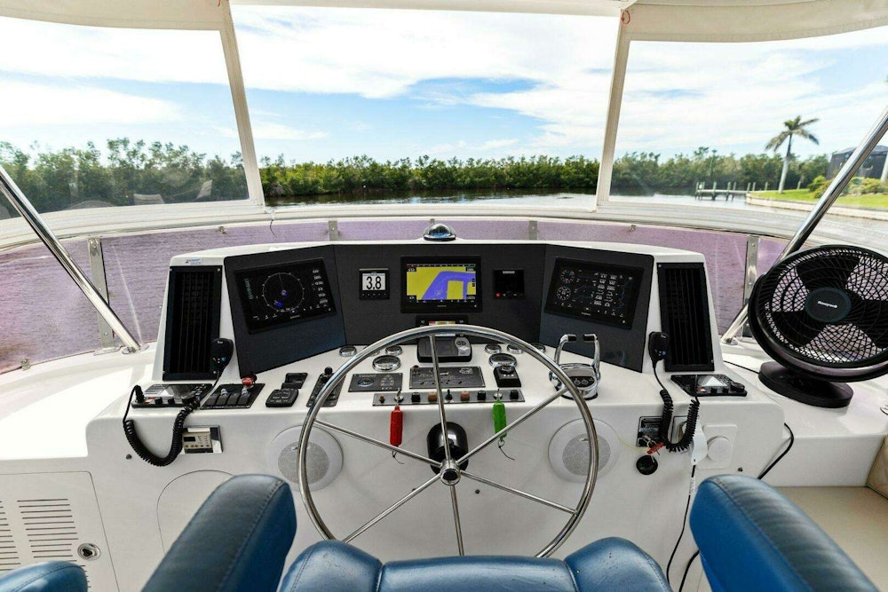 Altima Sedan 52 Yacht For Sale