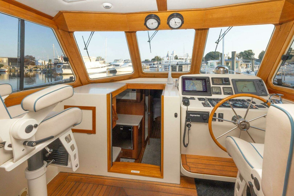Legacy Yachts 40 Sport Express Yacht For Sale