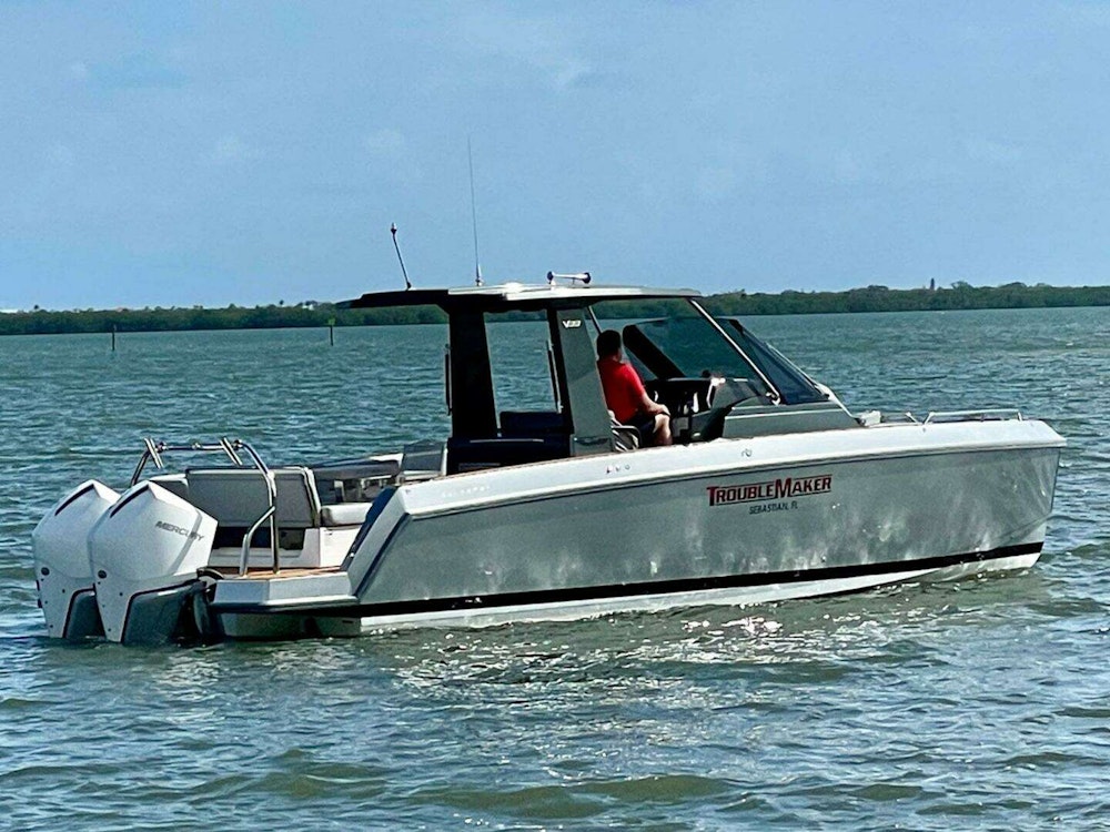 Schaefer V33 Yacht For Sale
