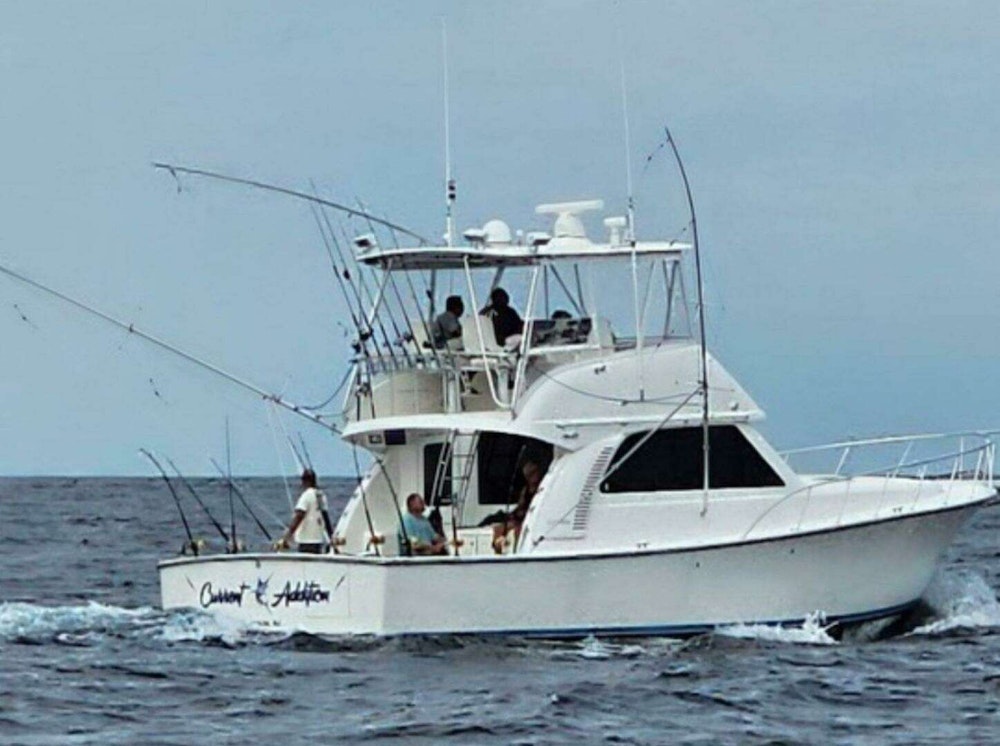 Henriques 42 Convertible Yacht For Sale