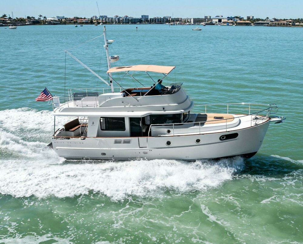 Beneteau Swift Trawler 44 Yacht For Sale