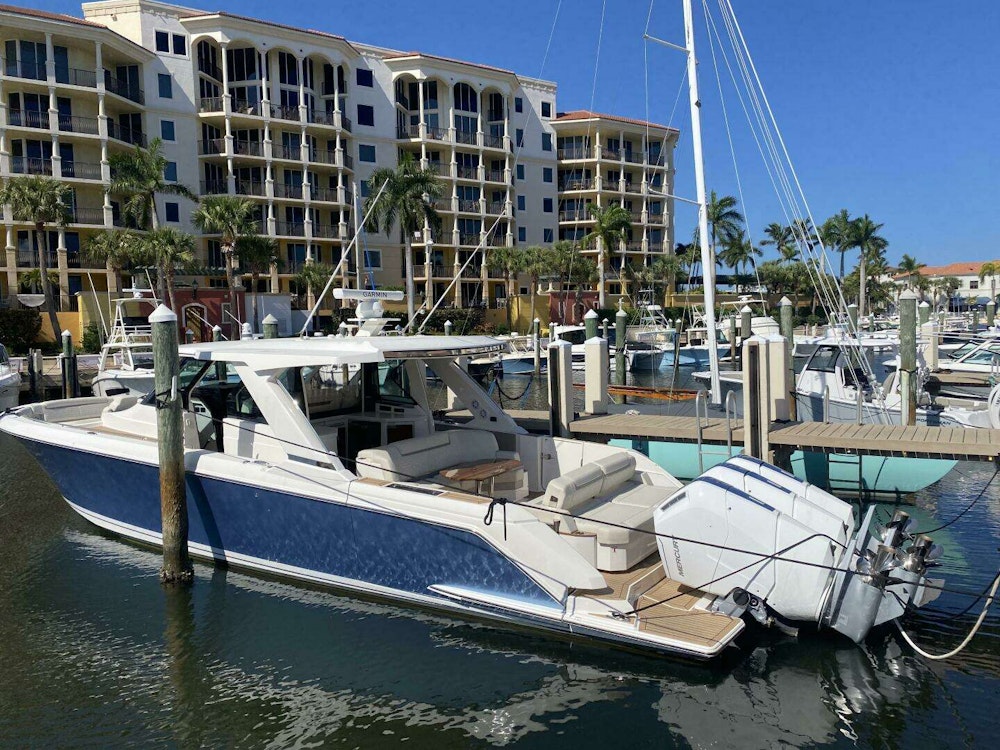 Tiara Yachts 48 LS Yacht For Sale