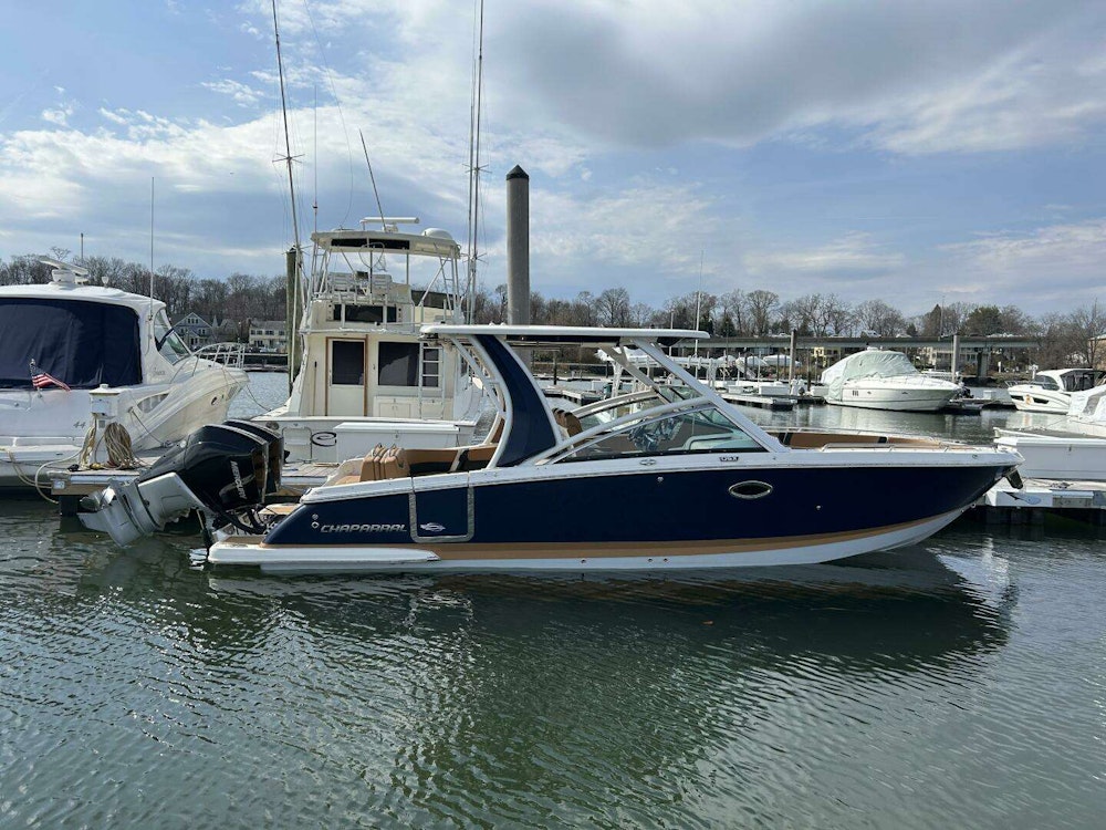 Chaparral 300 OSX Yacht For Sale