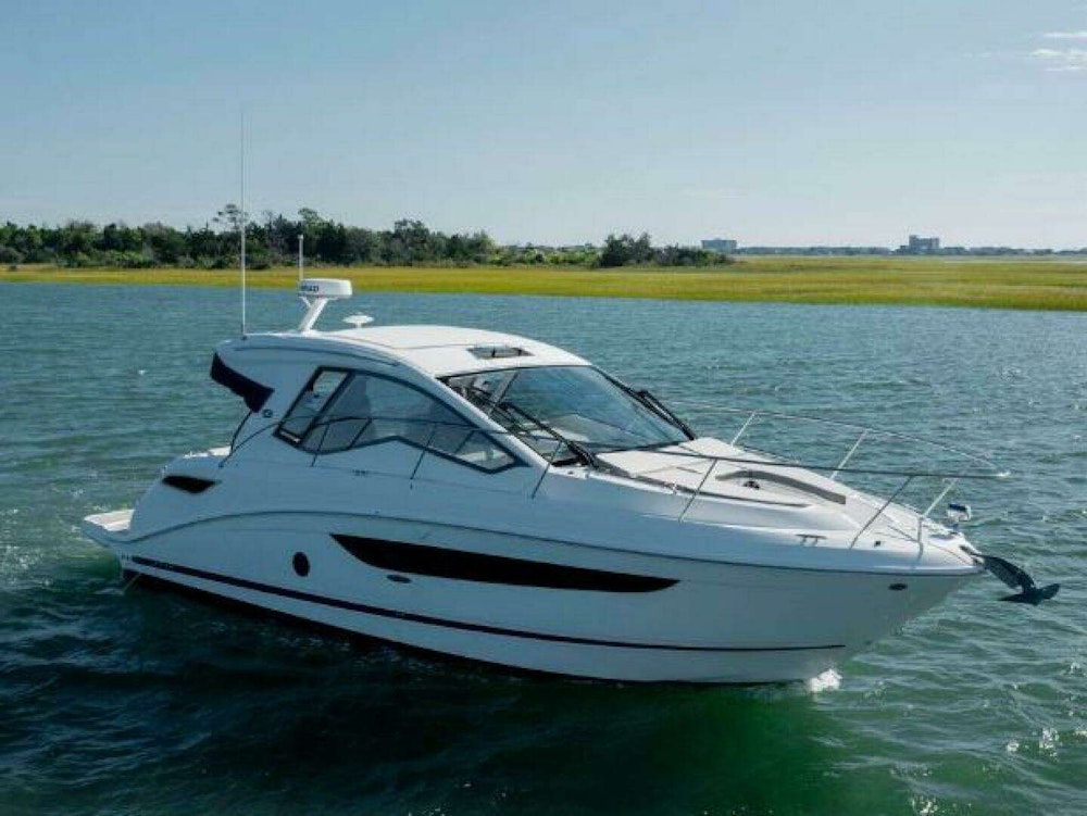 Sea Ray 350 Sundancer Coupe Yacht For Sale